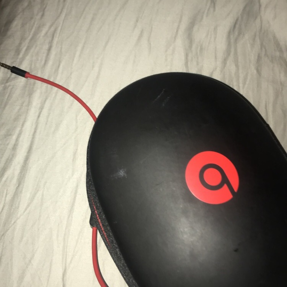 Beat studio headphones - Picture 3 of 3